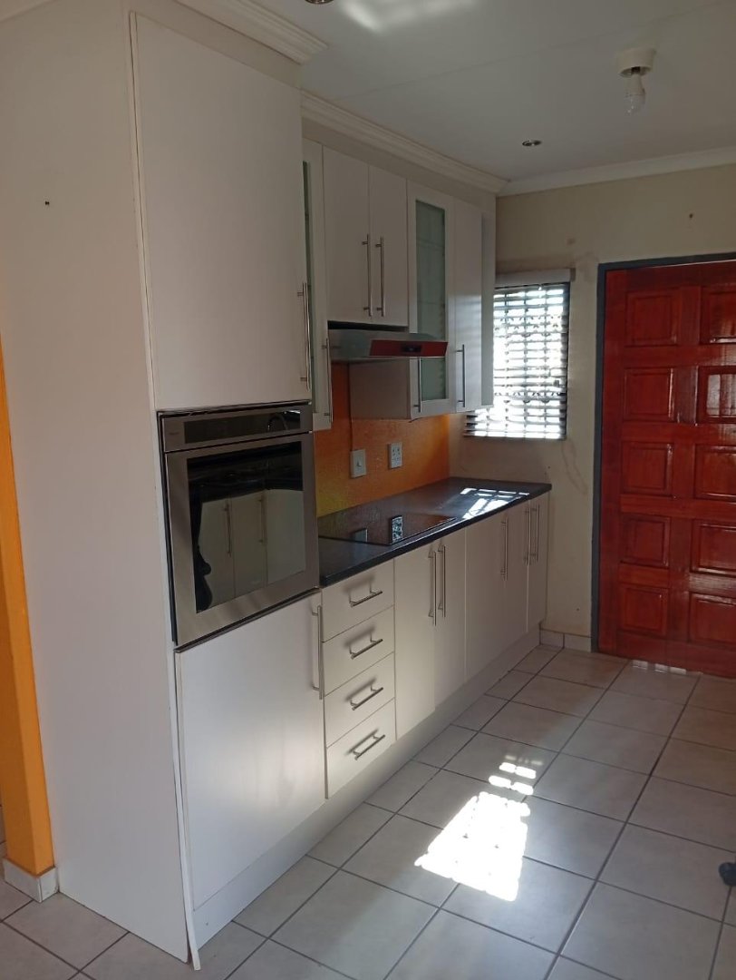 To Let 2 Bedroom Property for Rent in The Orchards Gauteng