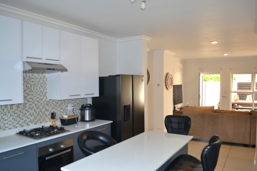 To Let 3 Bedroom Property for Rent in Bryanston Gauteng