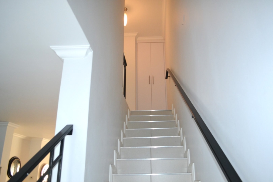 To Let 3 Bedroom Property for Rent in Bryanston Gauteng