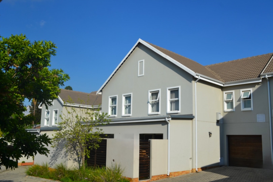 To Let 3 Bedroom Property for Rent in Bryanston Gauteng