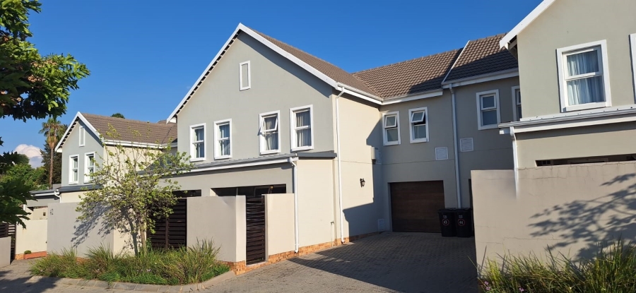 To Let 3 Bedroom Property for Rent in Bryanston Gauteng