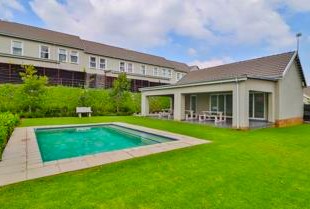 To Let 3 Bedroom Property for Rent in Bryanston Gauteng