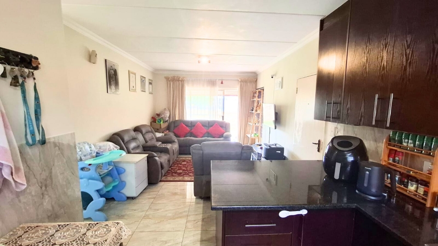 2 Bedroom Property for Sale in Noordwyk Gauteng