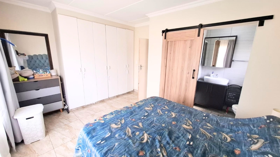 2 Bedroom Property for Sale in Noordwyk Gauteng