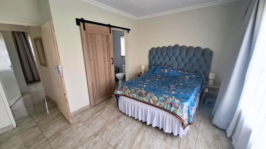 2 Bedroom Property for Sale in Noordwyk Gauteng