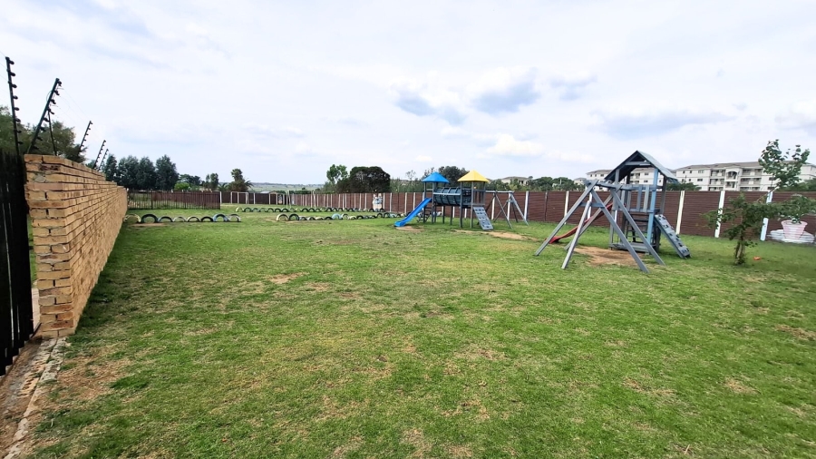 2 Bedroom Property for Sale in Noordwyk Gauteng