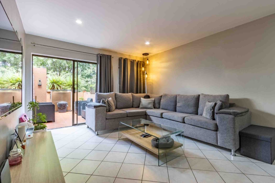 2 Bedroom Property for Sale in Buurendal Gauteng