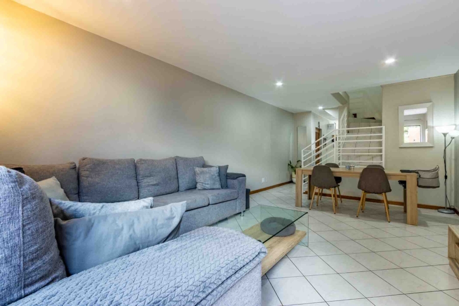 2 Bedroom Property for Sale in Buurendal Gauteng