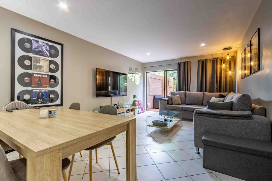 2 Bedroom Property for Sale in Buurendal Gauteng