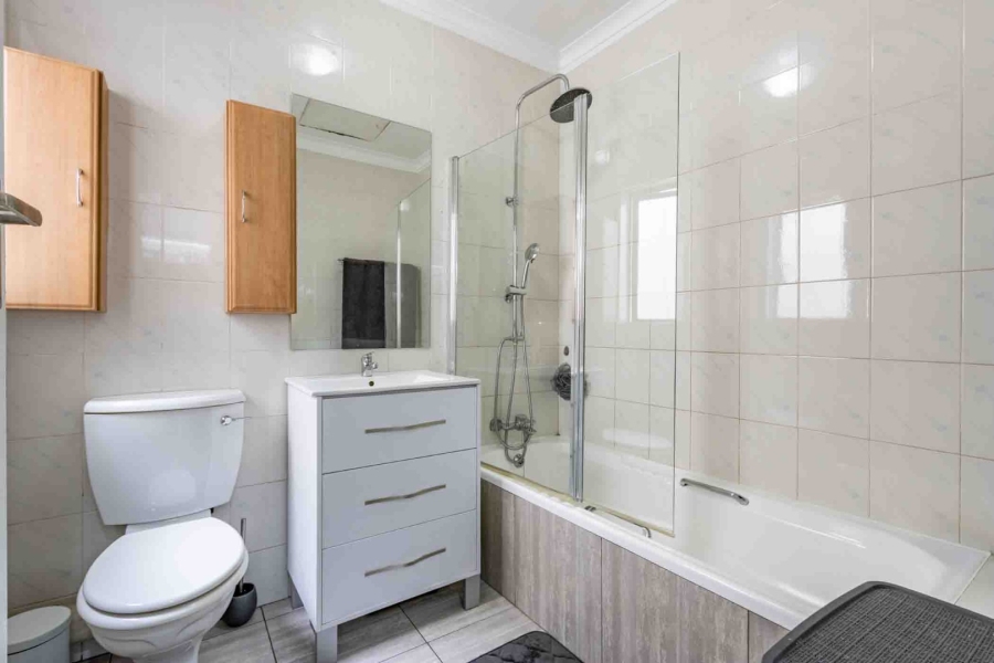 2 Bedroom Property for Sale in Buurendal Gauteng