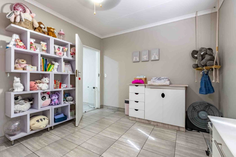 2 Bedroom Property for Sale in Buurendal Gauteng