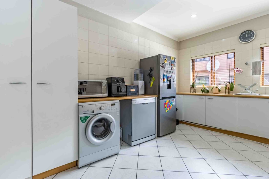 2 Bedroom Property for Sale in Buurendal Gauteng