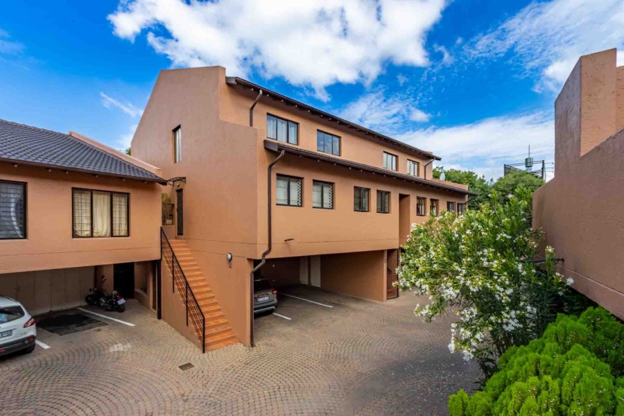 2 Bedroom Property for Sale in Buurendal Gauteng
