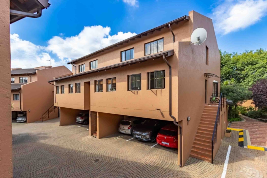 2 Bedroom Property for Sale in Buurendal Gauteng