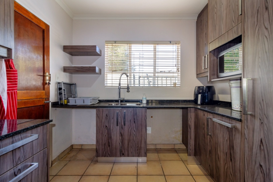 To Let 3 Bedroom Property for Rent in Northwold Gardens Gauteng