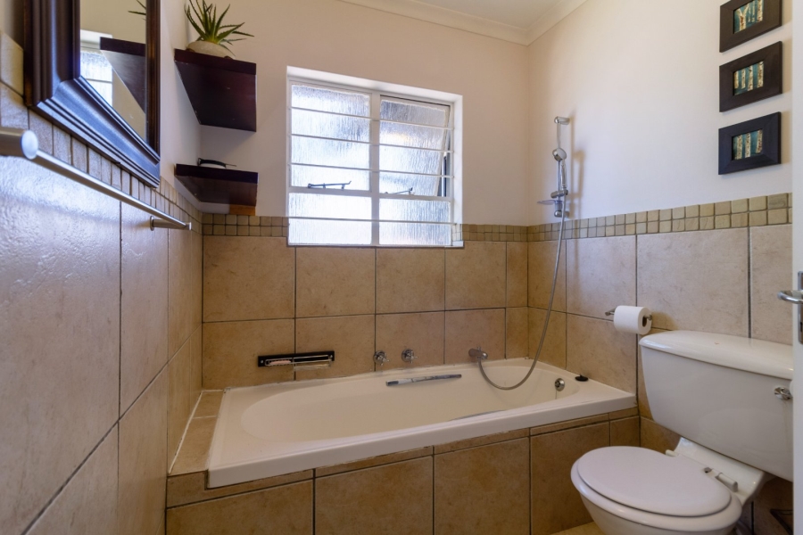 To Let 3 Bedroom Property for Rent in Northwold Gardens Gauteng