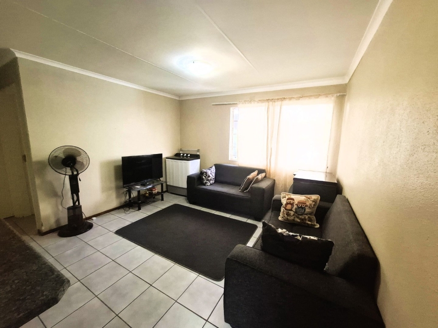 To Let 2 Bedroom Property for Rent in Groenkloof Gauteng