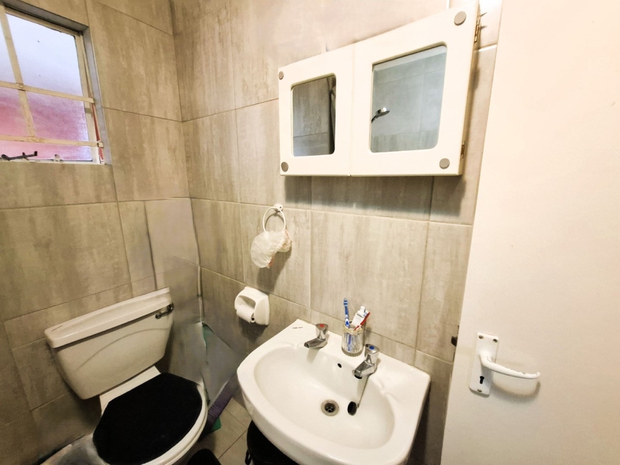 To Let 2 Bedroom Property for Rent in Groenkloof Gauteng