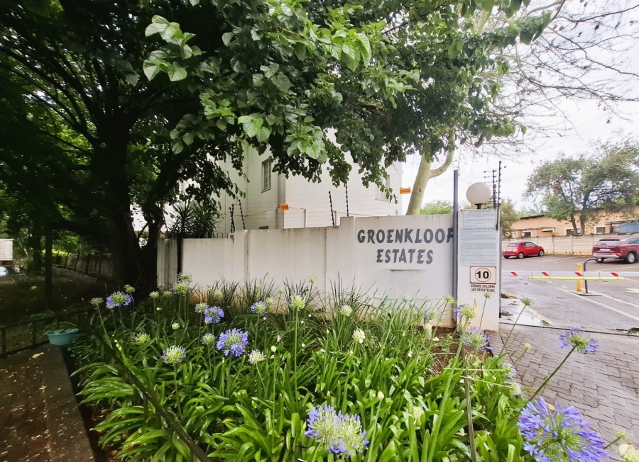 To Let 2 Bedroom Property for Rent in Groenkloof Gauteng