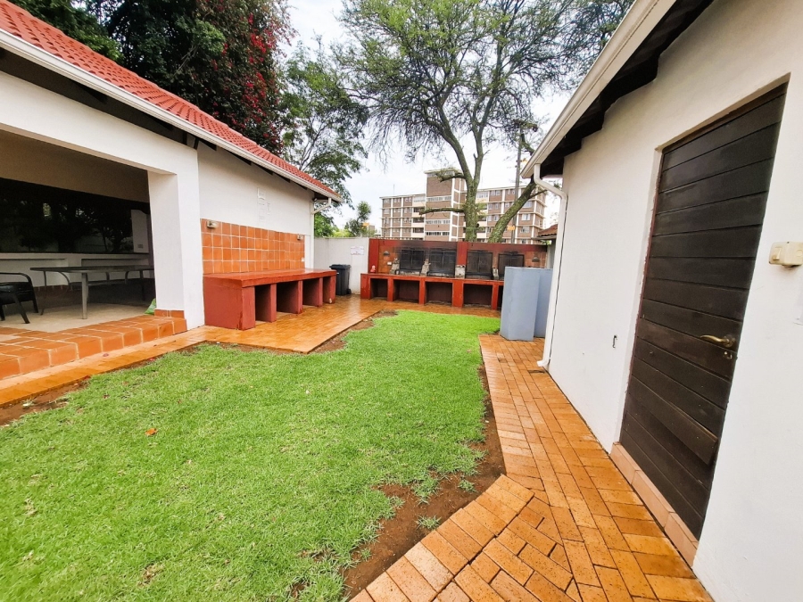 To Let 2 Bedroom Property for Rent in Groenkloof Gauteng