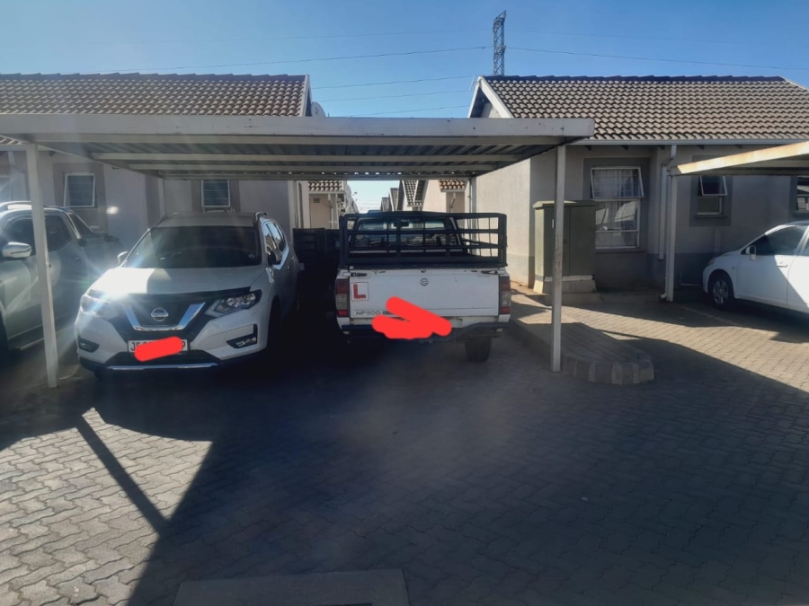 2 Bedroom Property for Sale in Randfontein Central Gauteng