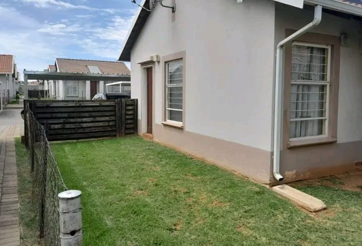 2 Bedroom Property for Sale in Randfontein Central Gauteng