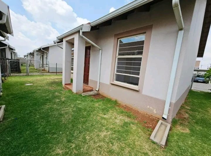 2 Bedroom Property for Sale in Randfontein Central Gauteng