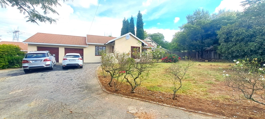 To Let 2 Bedroom Property for Rent in Buccleuch Gauteng