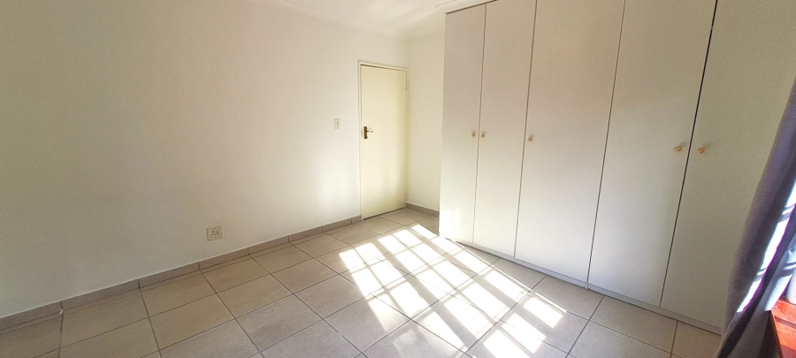 To Let 2 Bedroom Property for Rent in Buccleuch Gauteng