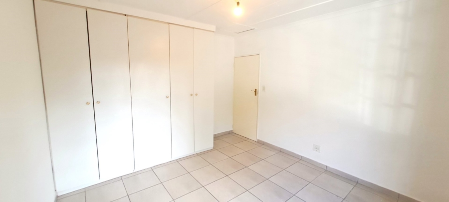 To Let 2 Bedroom Property for Rent in Buccleuch Gauteng
