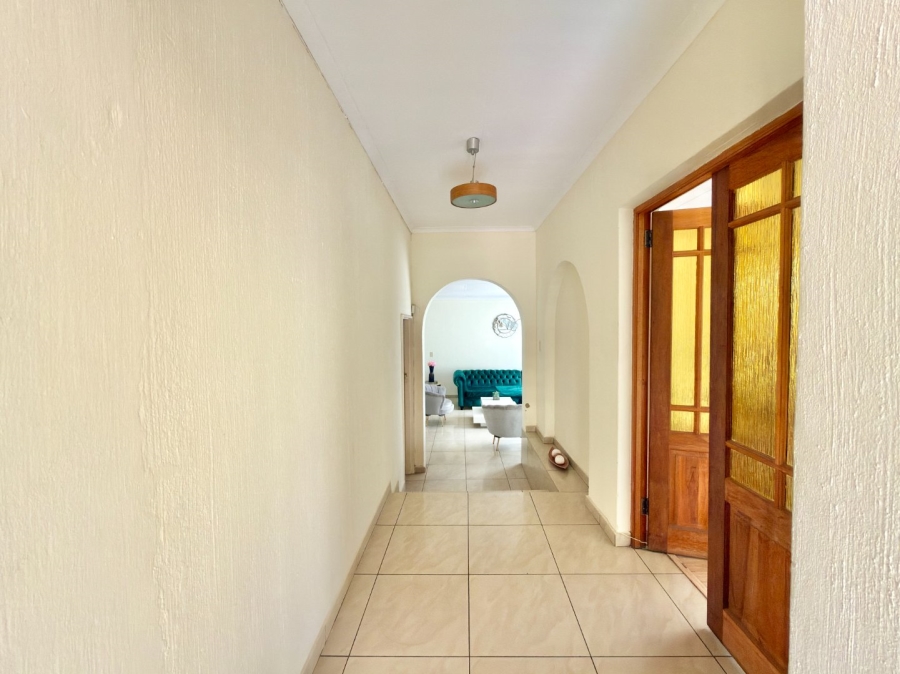 To Let 5 Bedroom Property for Rent in Ridgeway Gauteng