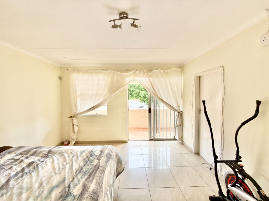 To Let 5 Bedroom Property for Rent in Ridgeway Gauteng