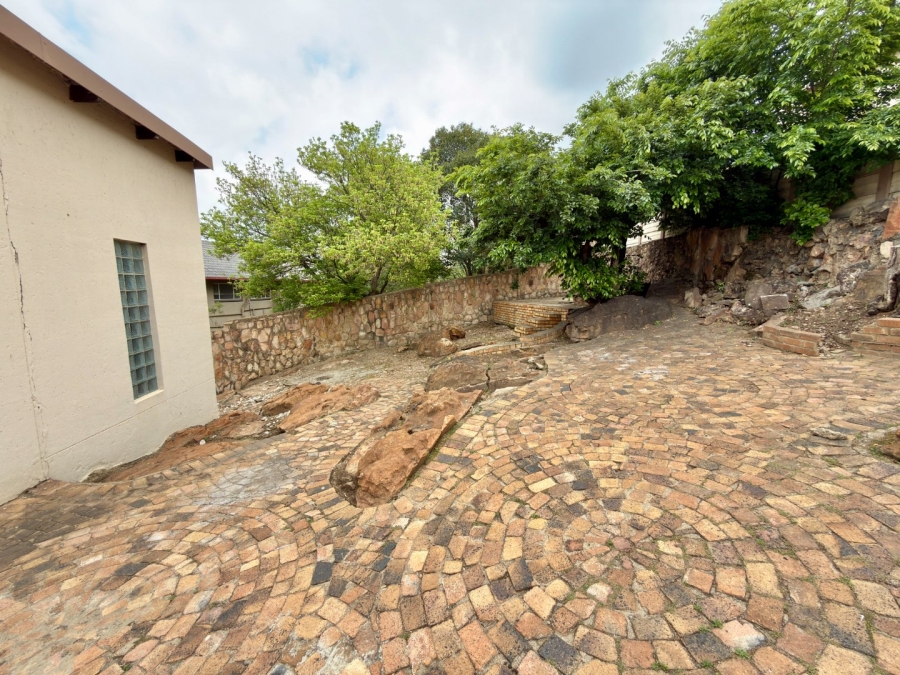 To Let 5 Bedroom Property for Rent in Ridgeway Gauteng