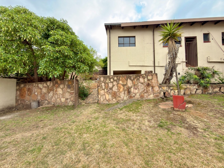 To Let 5 Bedroom Property for Rent in Ridgeway Gauteng