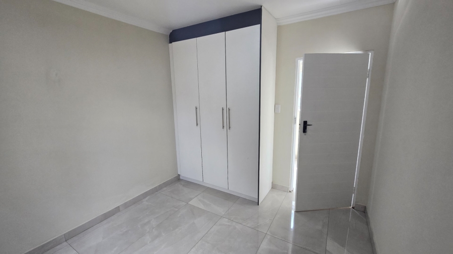 To Let 2 Bedroom Property for Rent in Glen Austin Gauteng