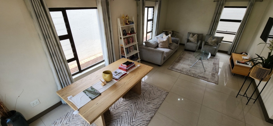 3 Bedroom Property for Sale in Edenvale Central Gauteng