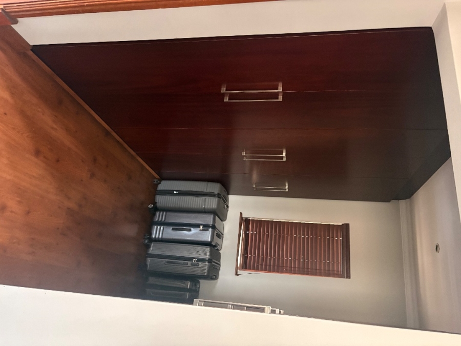 To Let 4 Bedroom Property for Rent in Lakefield Gauteng