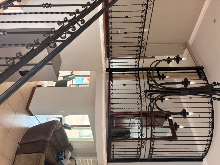 To Let 4 Bedroom Property for Rent in Lakefield Gauteng