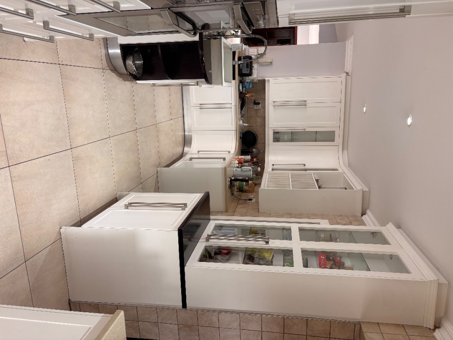 To Let 4 Bedroom Property for Rent in Lakefield Gauteng