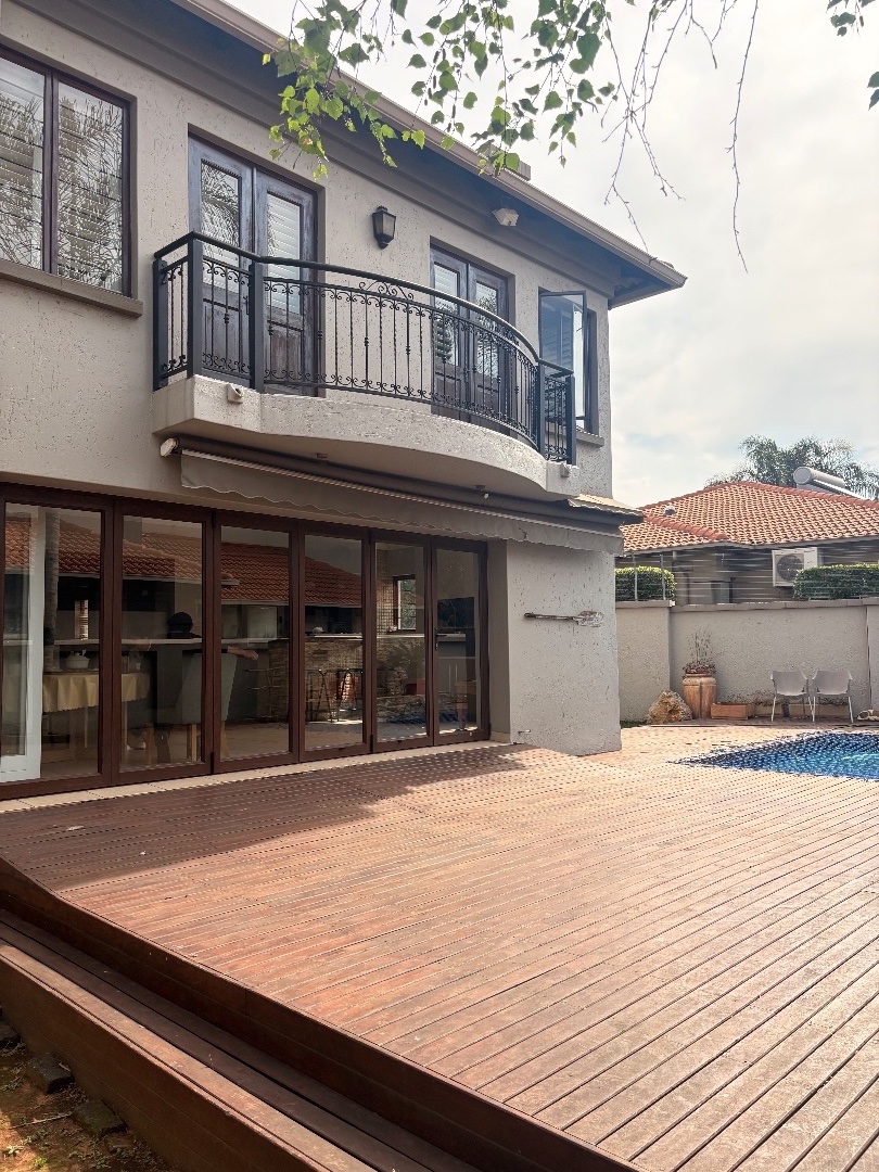 To Let 4 Bedroom Property for Rent in Lakefield Gauteng