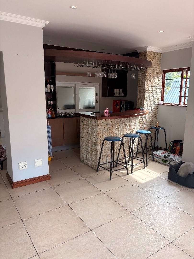 To Let 4 Bedroom Property for Rent in Lakefield Gauteng