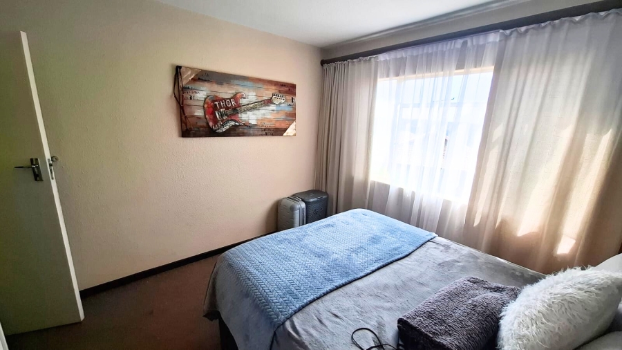 2 Bedroom Property for Sale in Primrose Hill Gauteng