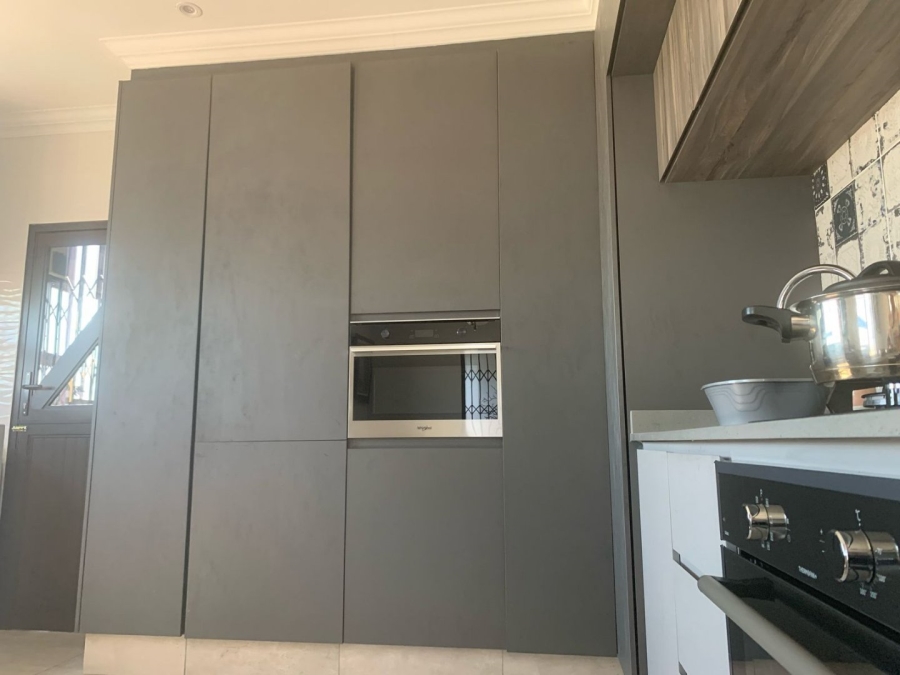 3 Bedroom Property for Sale in Helderwyk Gauteng