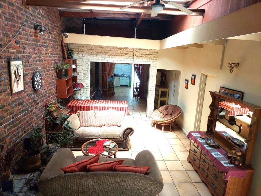 11 Bedroom Property for Sale in Clubview Gauteng