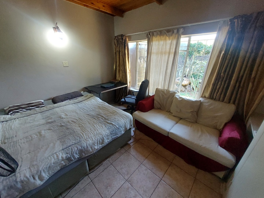 11 Bedroom Property for Sale in Clubview Gauteng