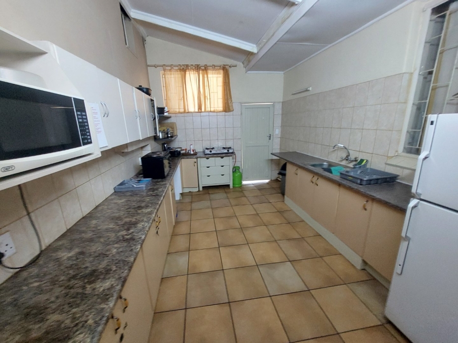 11 Bedroom Property for Sale in Clubview Gauteng