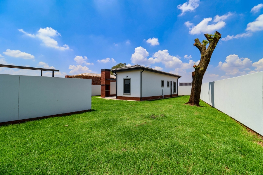 To Let 2 Bedroom Property for Rent in Rietvalleirand Gauteng
