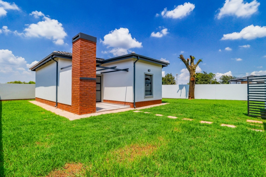 To Let 2 Bedroom Property for Rent in Rietvalleirand Gauteng