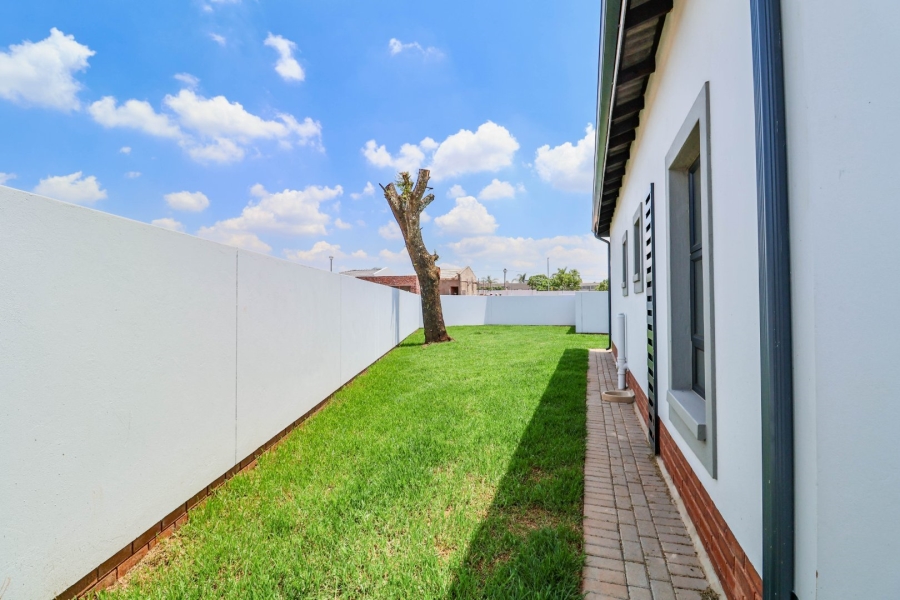 To Let 2 Bedroom Property for Rent in Rietvalleirand Gauteng