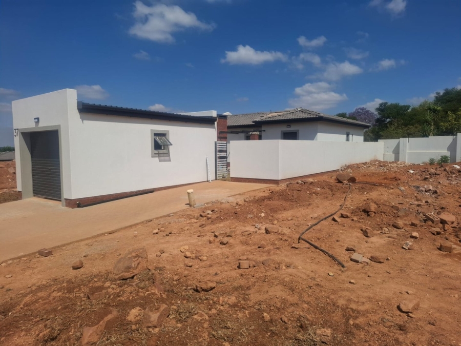 To Let 3 Bedroom Property for Rent in Rietvalleirand Gauteng